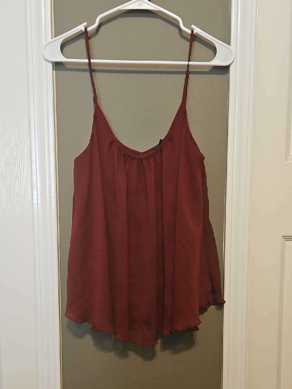 Express Women's Burgundy Spaghetti Strap Swing Cami